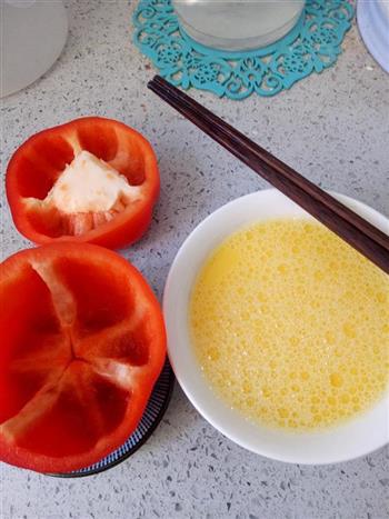 彩椒盅蛋羹的做法步骤2