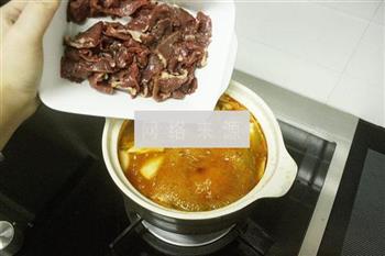 热辣辣牛肉泡菜汤的做法图解7