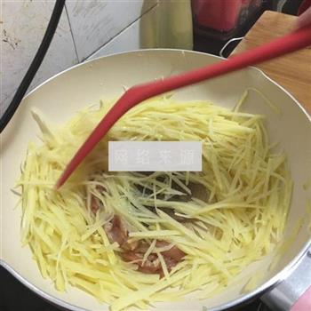酸辣土豆丝炒肉的做法步骤4