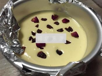 蔓越梅玫瑰花无油酸奶蛋糕的做法步骤7