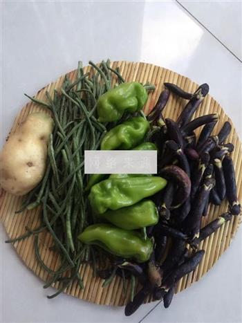 驴肉紫茄包咸菜的做法图解1