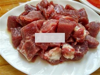 番茄胡萝卜炖牛肉的做法步骤2
