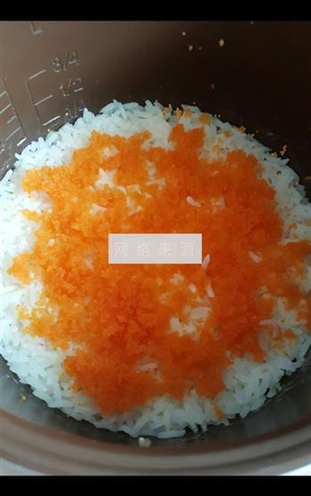 蟹籽焗饭的做法步骤1