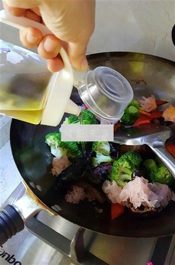 蚝油烩红菇的做法图解5