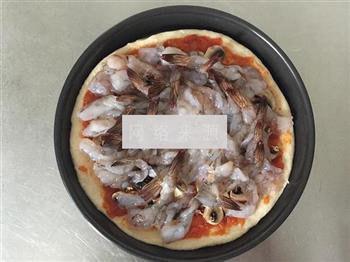鲜虾披萨的做法步骤13