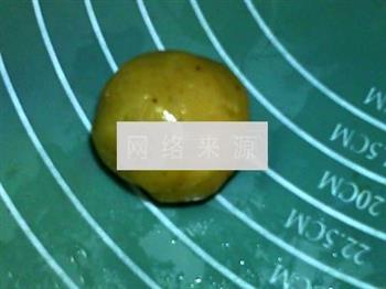广式莲蓉蛋黄月饼的做法图解10