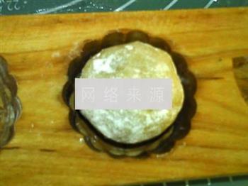 广式莲蓉蛋黄月饼的做法图解14