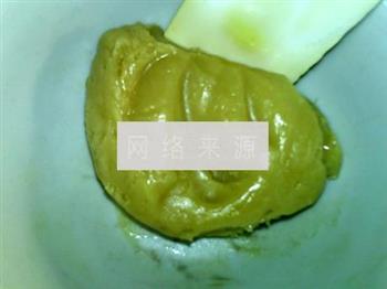 广式莲蓉蛋黄月饼的做法步骤5