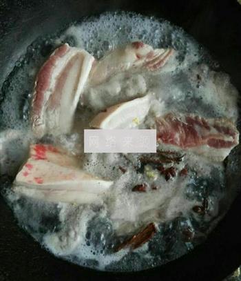 蜜制红烧肉的做法步骤1