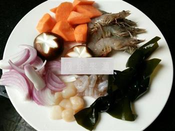 蔬菜海鲜汤的做法步骤2