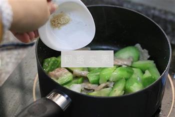 丝瓜炒肉片的做法步骤11