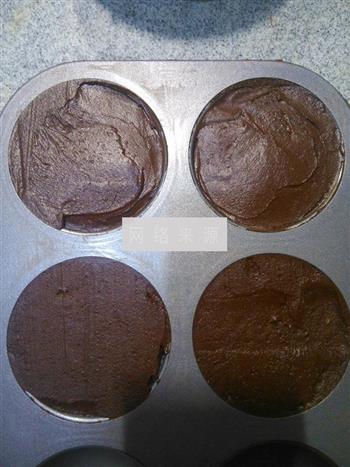 巧克力熔岩蛋糕的做法步骤5