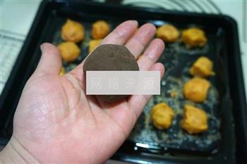 广式红豆沙蛋黄月饼的做法步骤10