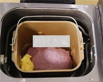 奶香浓郁紫薯面包的做法步骤4