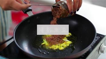 南极磷虾酱烧豆腐的做法步骤1