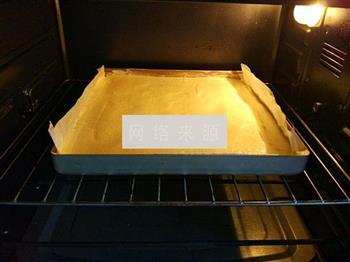 黄桃奶油蛋糕卷的做法步骤8