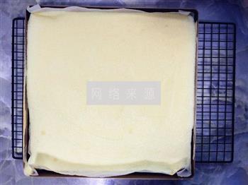黄桃奶油蛋糕卷的做法步骤9