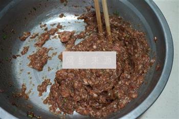猪肉韭菜锅贴的做法步骤4