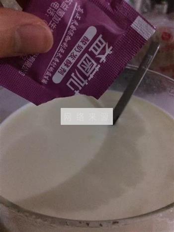 奶粉制作酸奶的做法步骤3