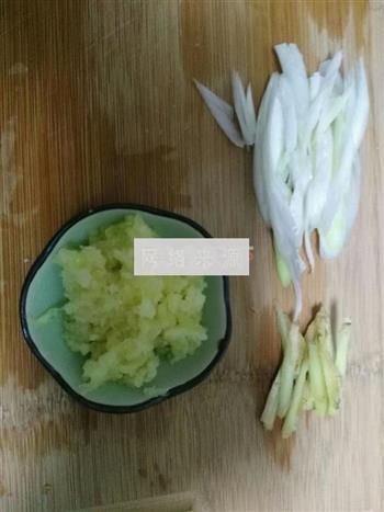 蒜蓉清炒西兰花的做法步骤2