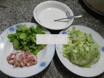 肉丝圆白菜蚕豆羹的做法步骤1