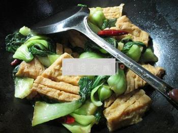 青菜烧兰花豆腐干的做法图解9