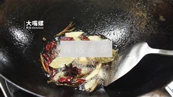 紫苏炒石螺的做法步骤5