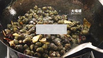 紫苏炒石螺的做法步骤7