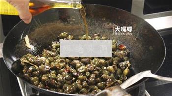 紫苏炒石螺的做法步骤8