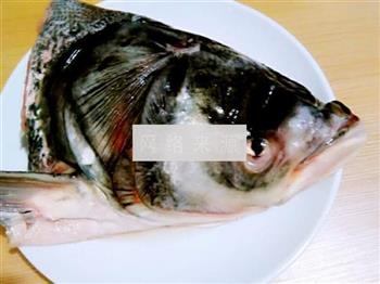 天麻炖鱼头的做法步骤2