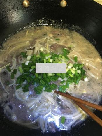 金针菇牛肉汤的做法步骤10