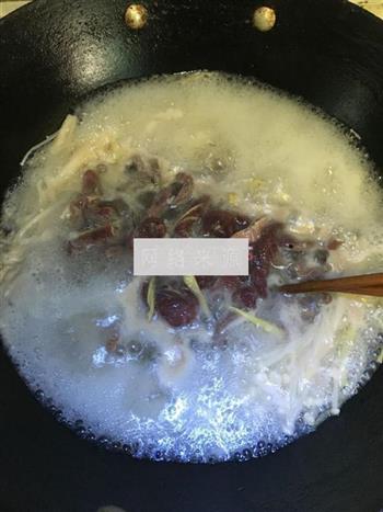 金针菇牛肉汤的做法步骤9