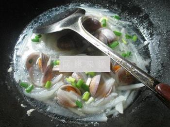 萝卜圆蛤汤的做法步骤9