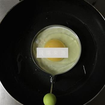 糖醋荷包蛋的做法图解2