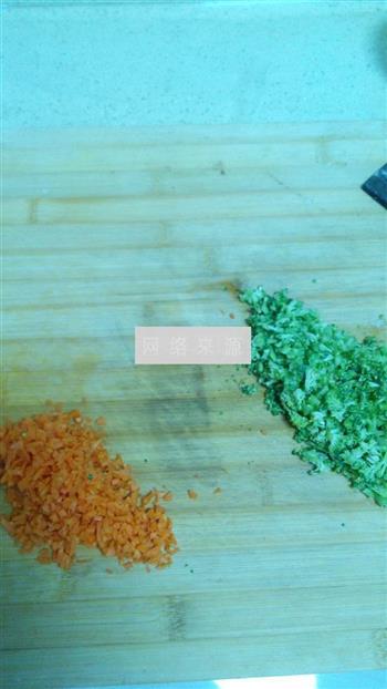 蔬菜糙米粥的做法步骤2