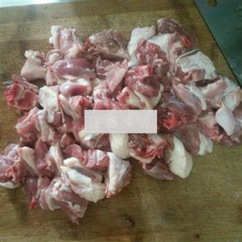 尖椒炒鸭肉的做法步骤2