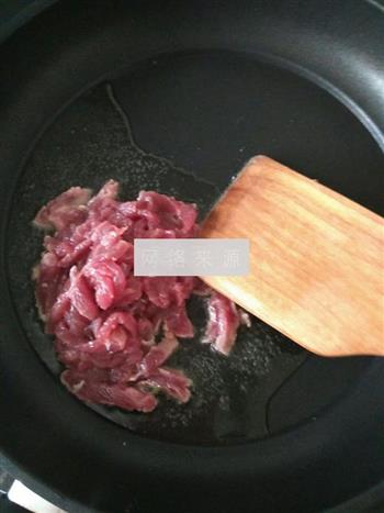 黑椒牛肉炒意大利面的做法步骤2