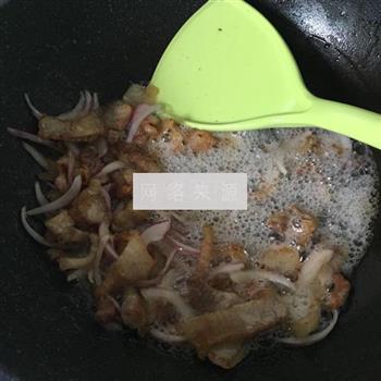 干锅有机花菜炒肉片的做法图解6