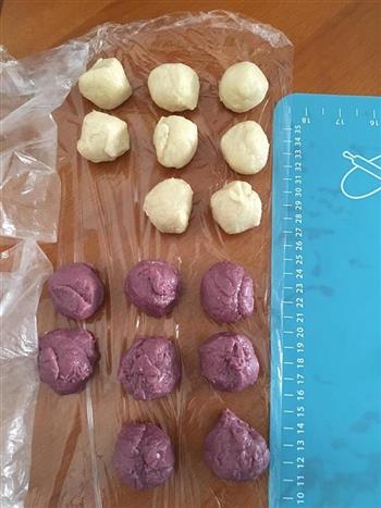 紫薯蛋黄酥和红豆蛋黄酥的做法步骤12