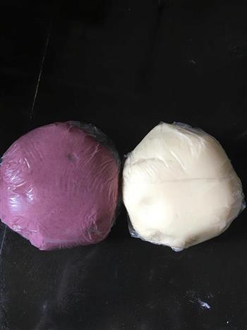 紫薯蛋黄酥和红豆蛋黄酥的做法步骤5