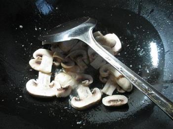 虾仁芦笋蘑菇羹的做法图解5
