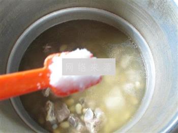 黄豆排骨汤的做法图解7