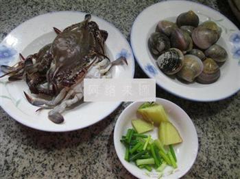 圆蛤煮螃蟹的做法图解1