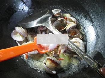 圆蛤煮螃蟹的做法图解9