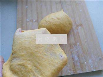 仿真南瓜豆沙面包的做法图解3