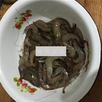 河虾烧泥鳅的做法图解1