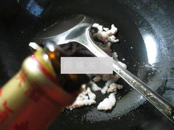 榨菜肉丝炒芦笋的做法步骤4
