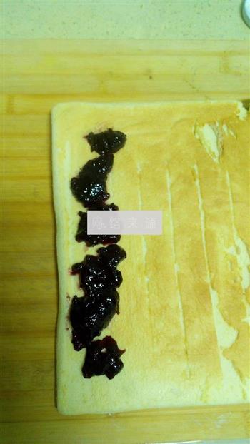 蓝莓果酱蛋糕卷的做法步骤13