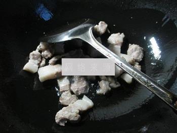 五花肉金针菇炖扁豆的做法步骤2