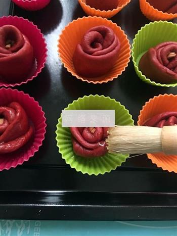 红玫瑰花面包的做法步骤12